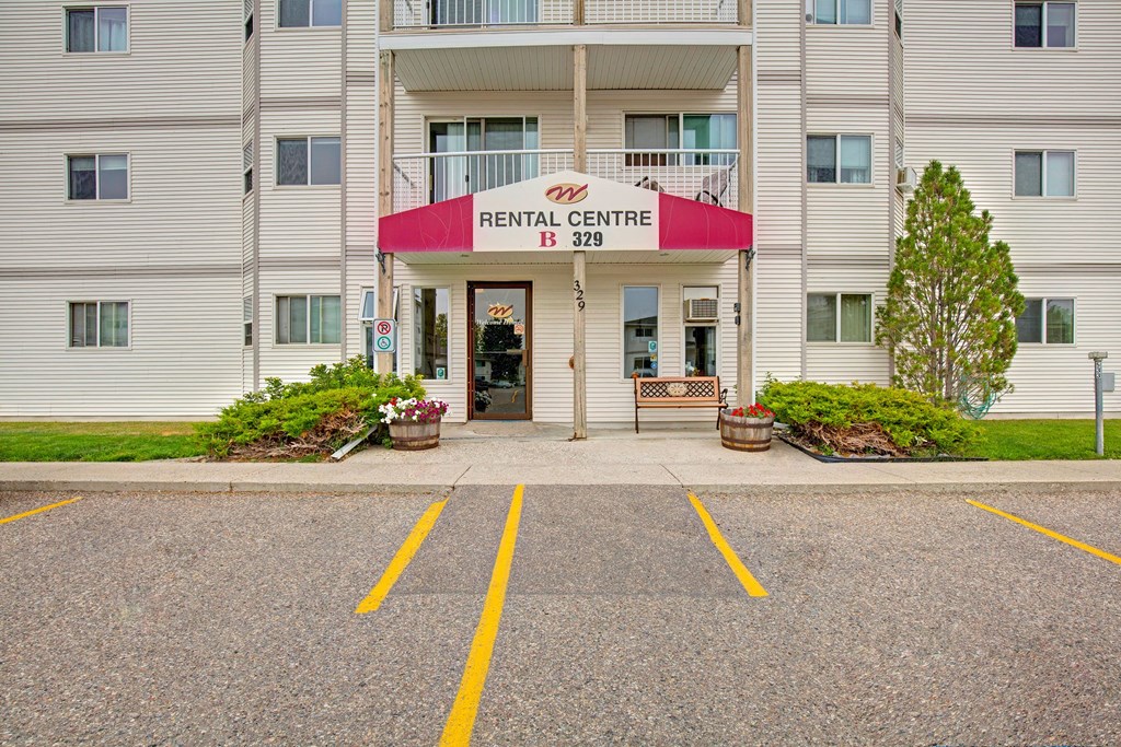 Westhaven Estates Apartments, 329 Highland Blvd W., Lethbridge, AB