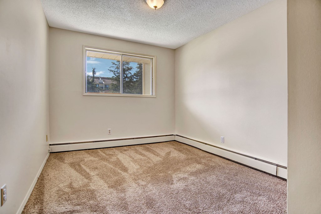 Woodsmere Apartment Homes Bedroom Apartments for rent in Prince Albert, SK