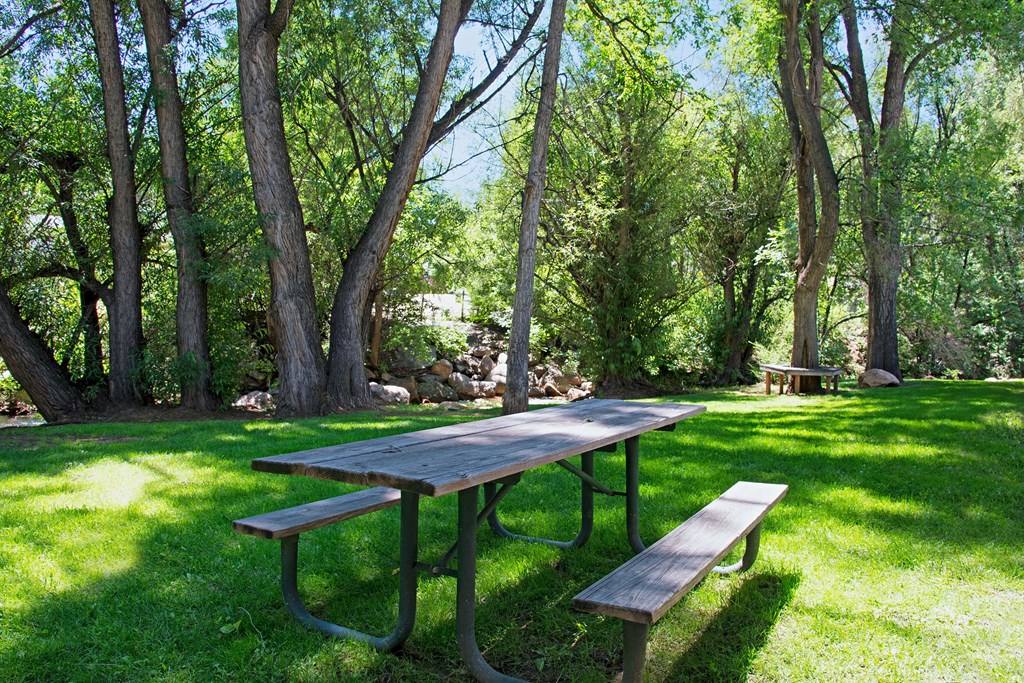 Cheyenne Creek Grounds Apartments in Colorado Springs, CO