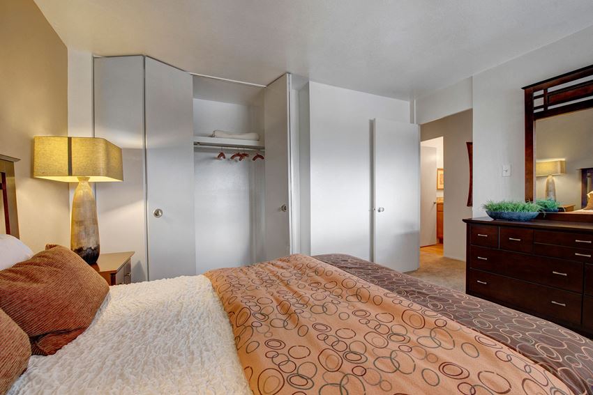 Copper Stone Full Bedroom View Copper Stone Bedroom Full View Apartments in Colorado Springs, CO