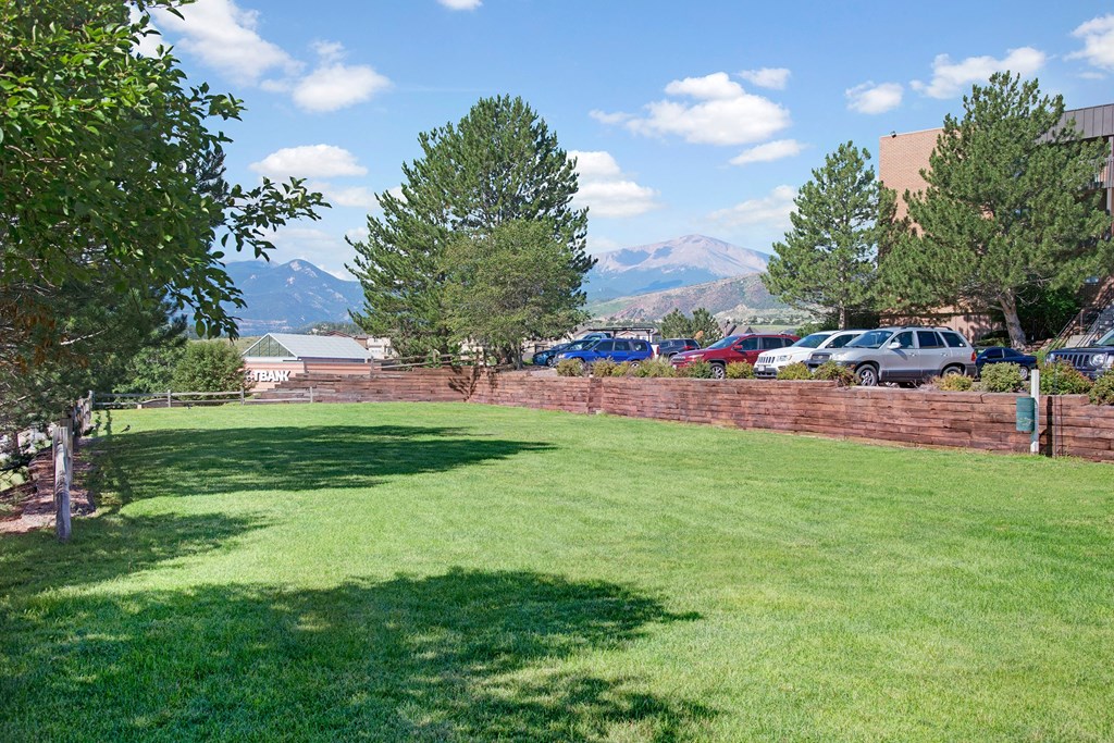 Eagle Ridge Parking Apartments in Colorado Springs, CO