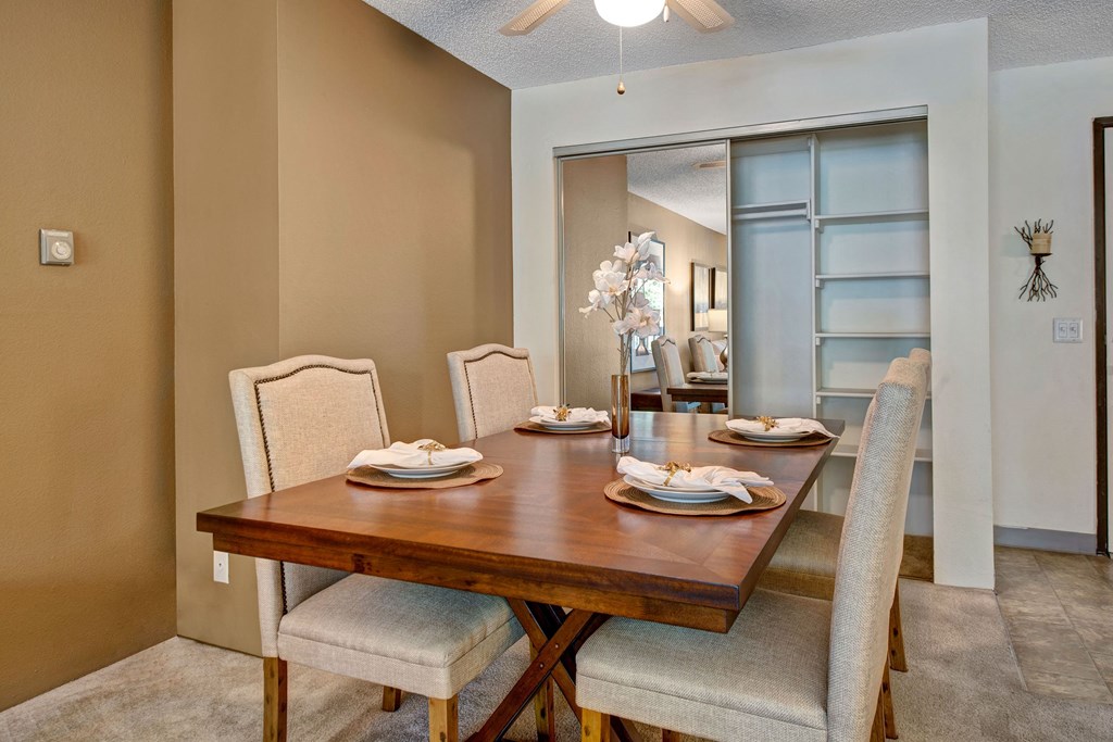 Eagle Ridge Dining Area Apartments in Colorado Springs, CO