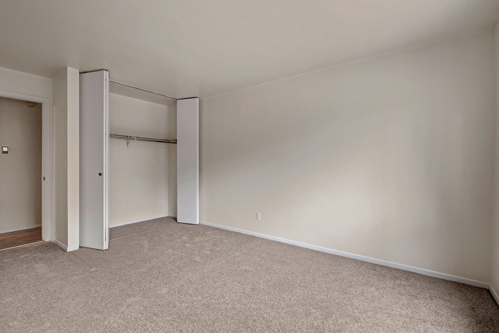 Hyde Park bedroom Apartments in Colorado Springs, CO