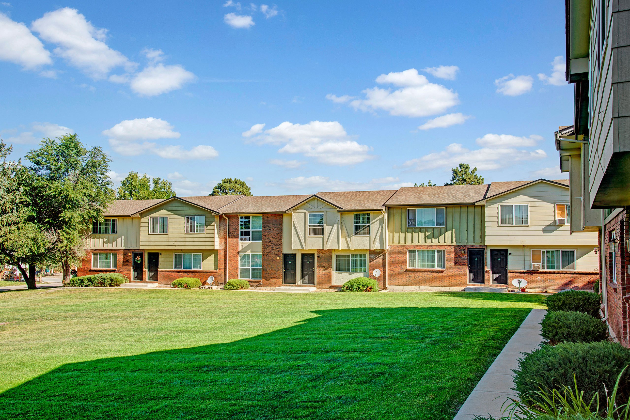 Yorkshire Square Front View Apartments in Colorado Springs, CO