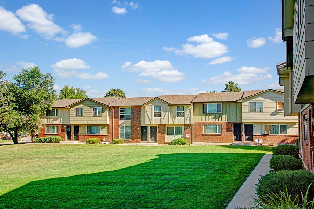 Yorkshire Square Front View Apartments in Colorado Springs, CO