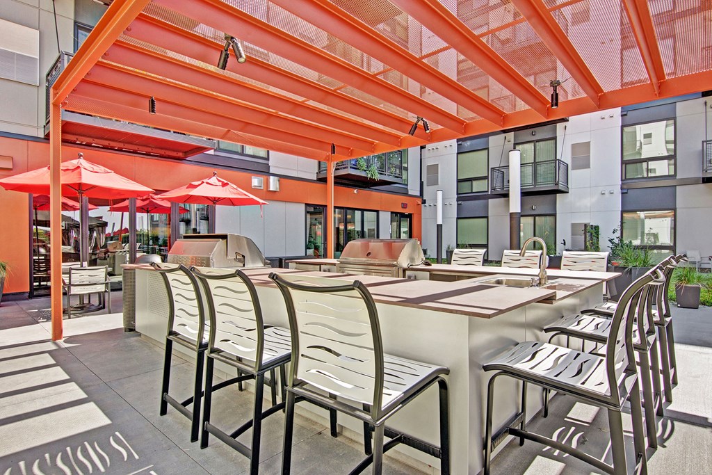 4800 Excelsior Grilling Area