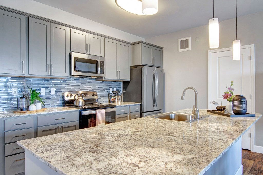 Gatsby Apartments  Granite Countertops, apartments for rent in minneapolis, Weidner Real Estate Properties