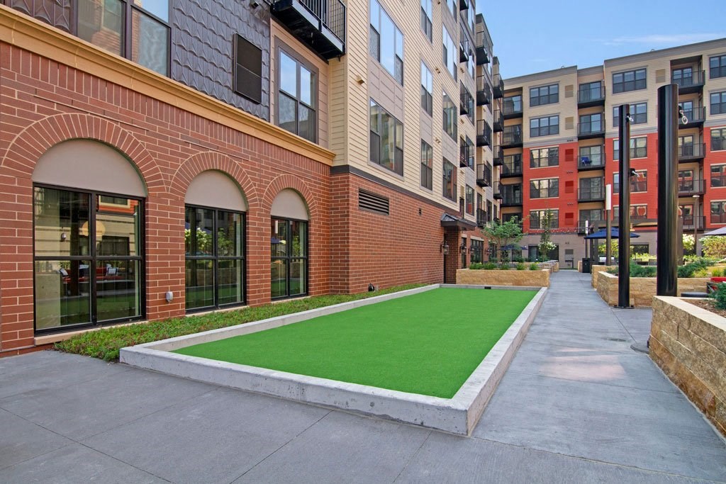 Gatsby Greenspace, apartments for rent Minneapolis, Dean Weidner Real Estate