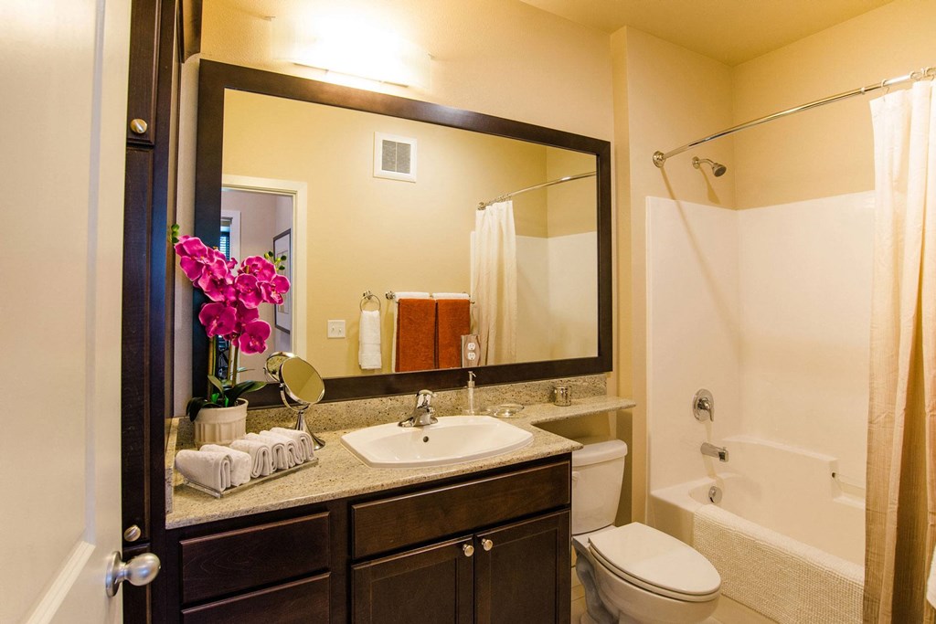 Siena Bathroom with Modern Fittings