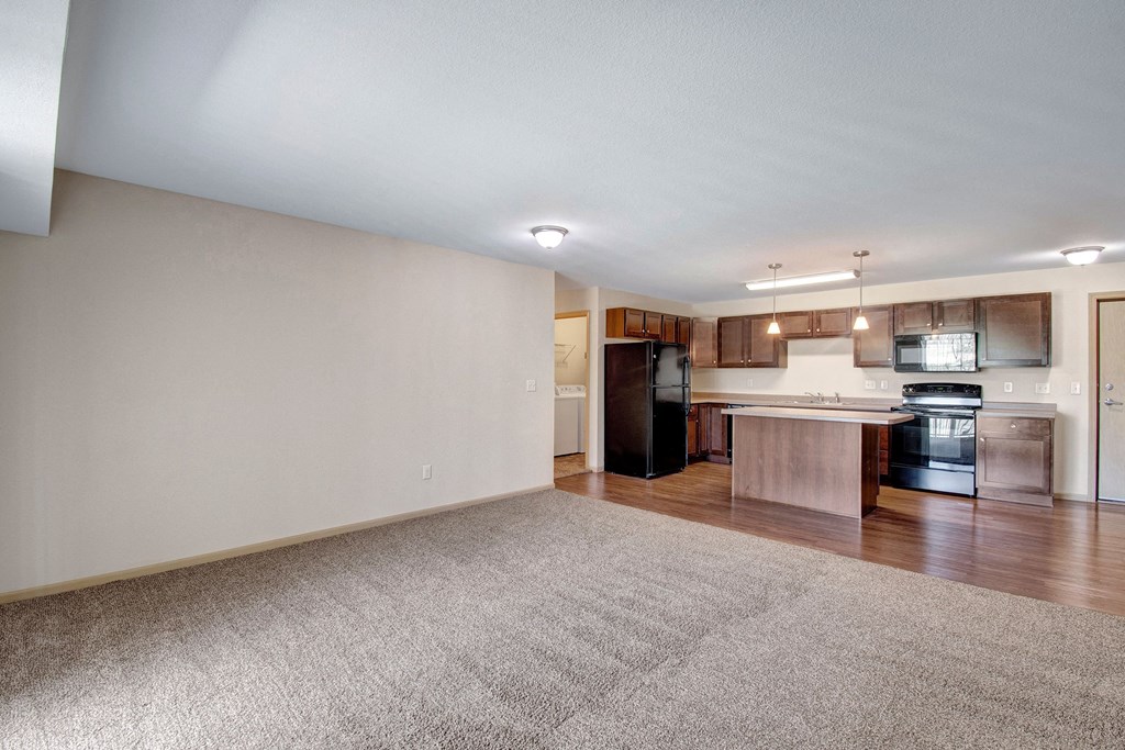 Pheasant Ridge Livingroom Apartment rentals in Watford City, ND