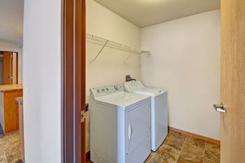 Roosevelt East In-unit Laundry Apartment for rent Williston, ND