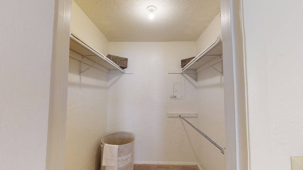 Brookwood Village Walk-in Closet