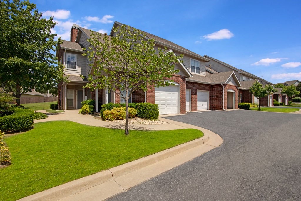 Lincoln Villas on Memorial Views