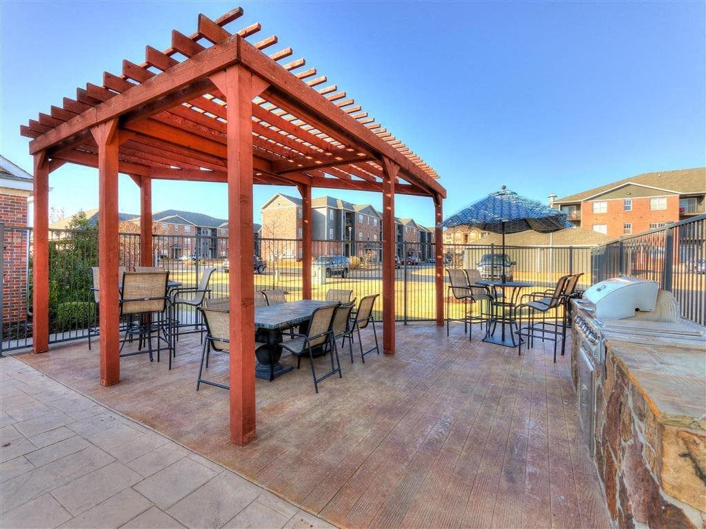 Residence at North Penn outdoor entertainment area