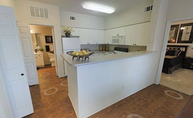 Stoneleigh on May kitchen with great lighting, Dean Weidner Investments