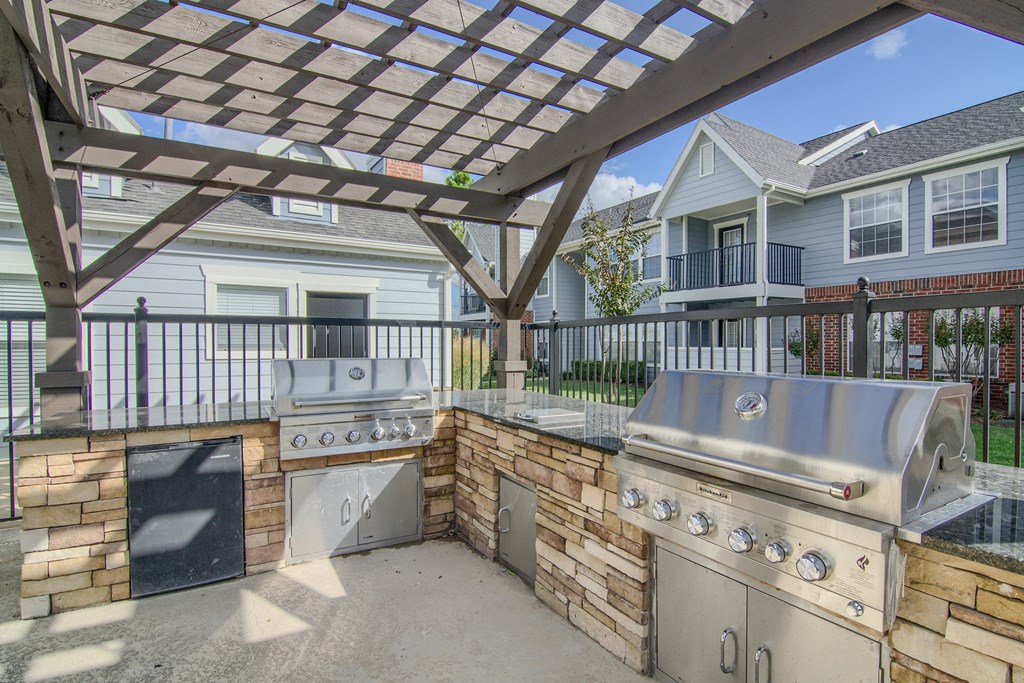 Villas at Countryside Grill Area