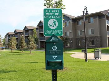 Williston Gardens Dog Sign