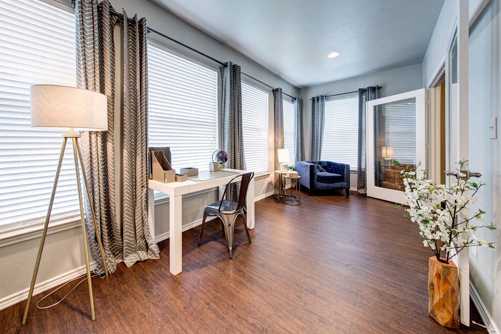 Firestone at West 7th Living Room Apartments near DFW