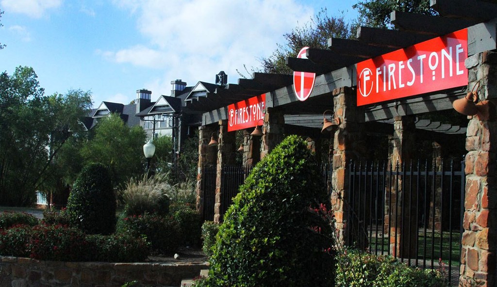 Firestone at West 7th Exterior Apartments near DFW