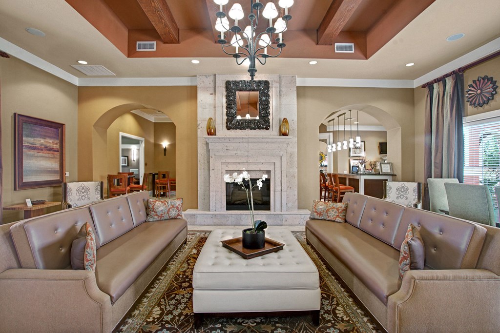 The Palms at Briarwood Lounge Midland Texas Apartments