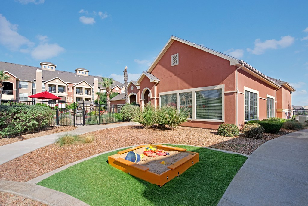 The Palms at Briarwood Exterior Midland Texas Apartments