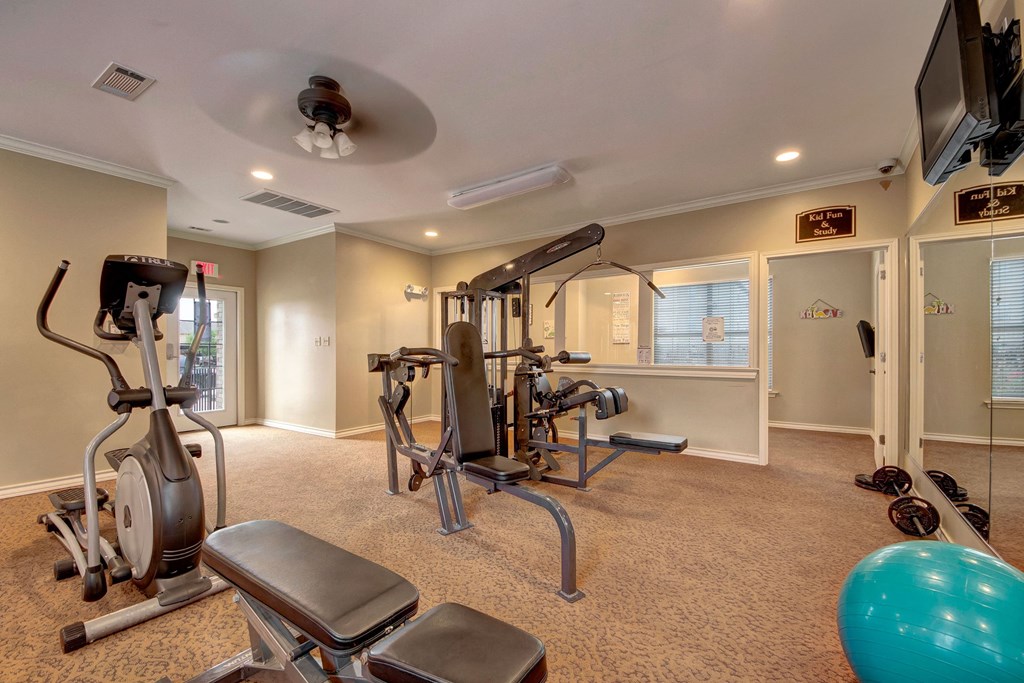 Reserve at Abilene Fitness Center Apartments for rent with indoor gym in Abilene, Texas