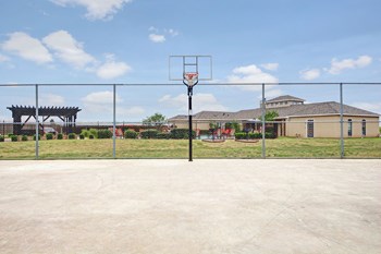 Residence at Heritage Park Exterior Apartments in Abilene - Photo Gallery 10