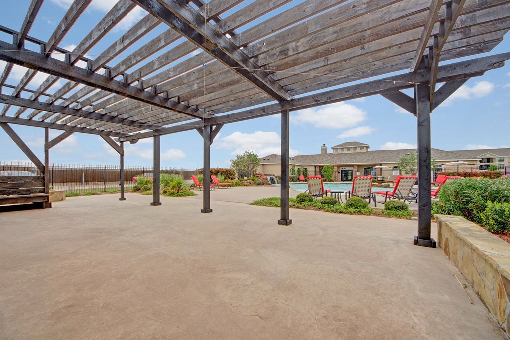 Residence at Heritage Park Pool Abilene Apartments