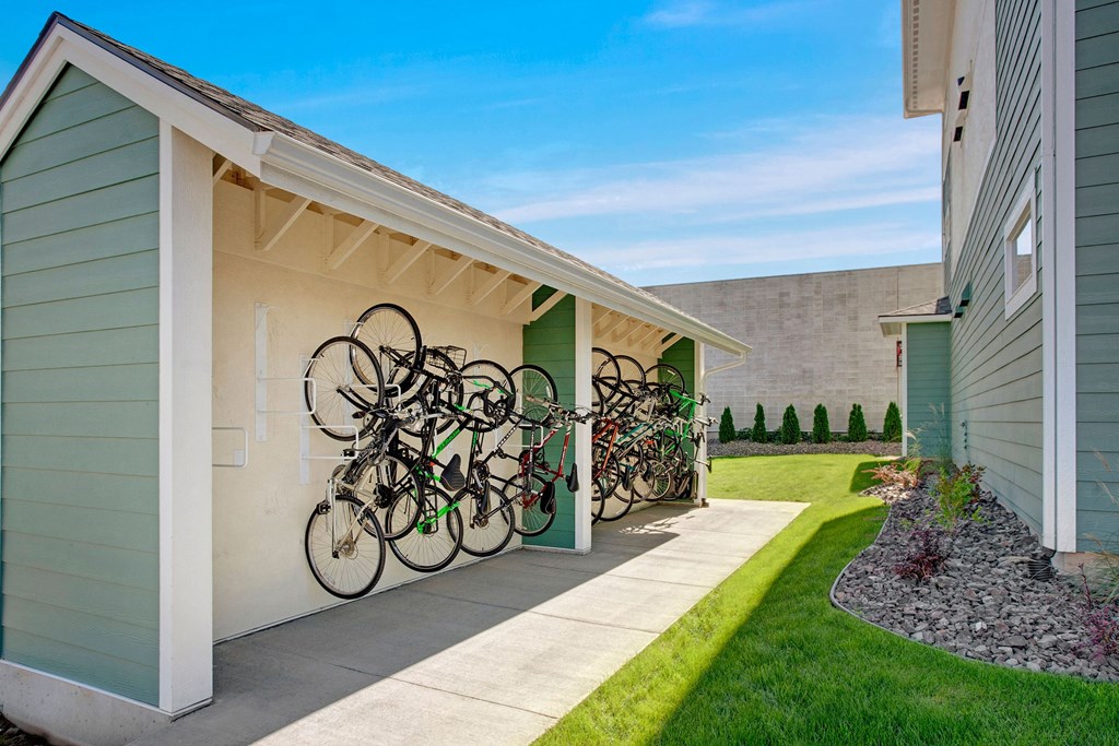 600 riverside bicycle storage Apartments in Wenatchee, WA