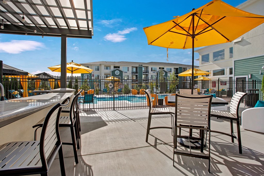 600 riverside outdoor lounge Apartments in Wenatchee, WA