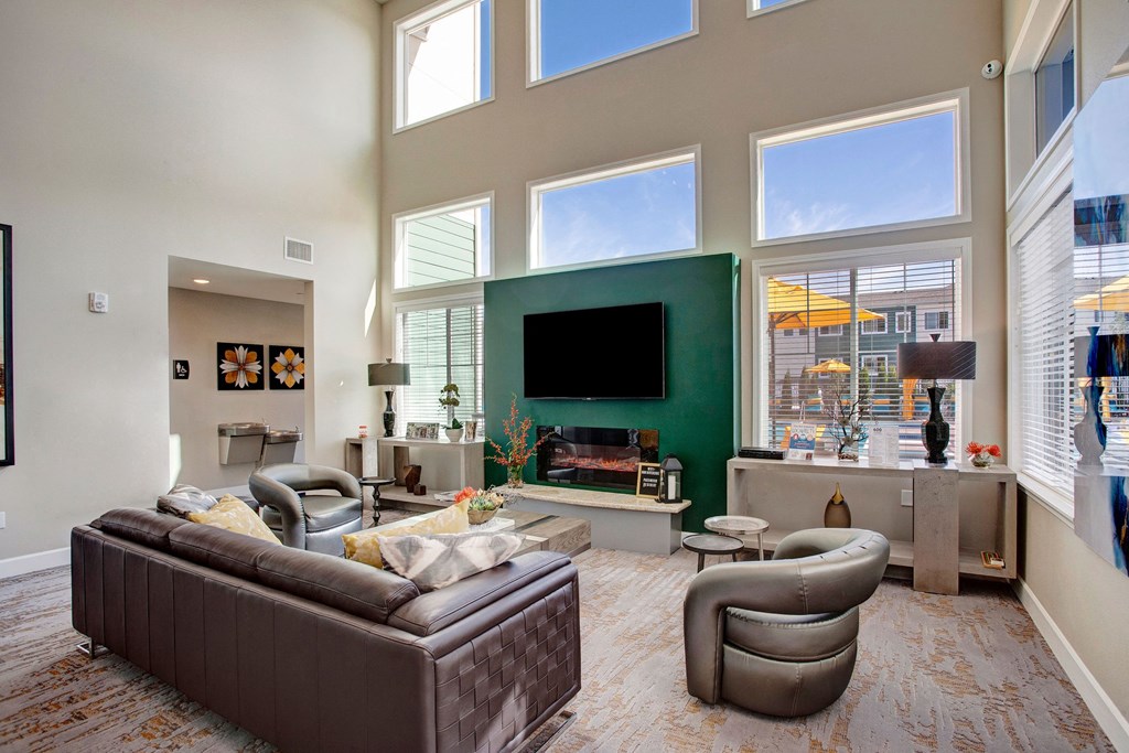 600 riverside resident lounge Apartments in Wenatchee, WA