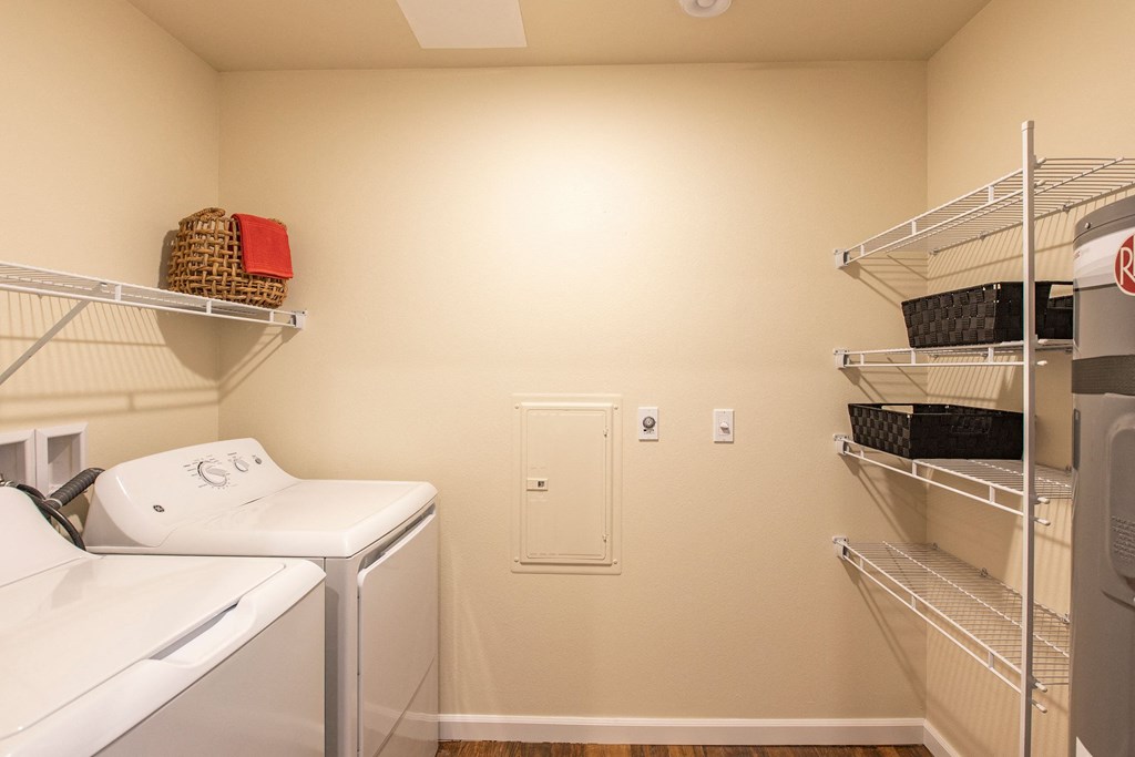 600 riverside in-unit washer and dryer Apartments in Wenatchee, WA