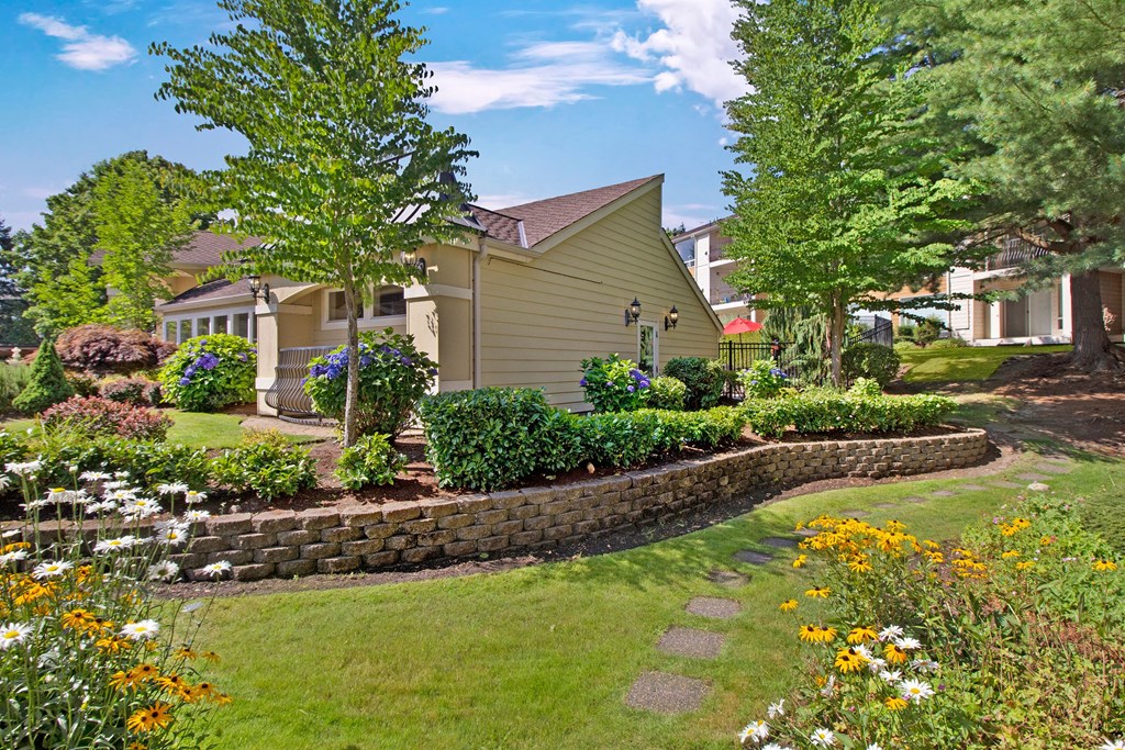 Adagio - landscaping Apartments in Bellevue, WA