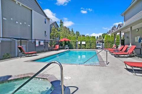 Allegro Pool Apartments in Covington, WA