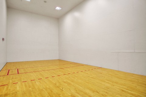 Allegro Gym Apartments in Covington, WA