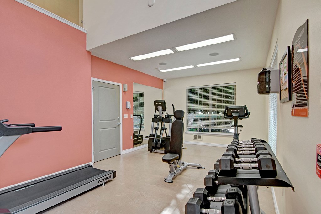 Asbury Park gym Apartments in Kirkland, WA