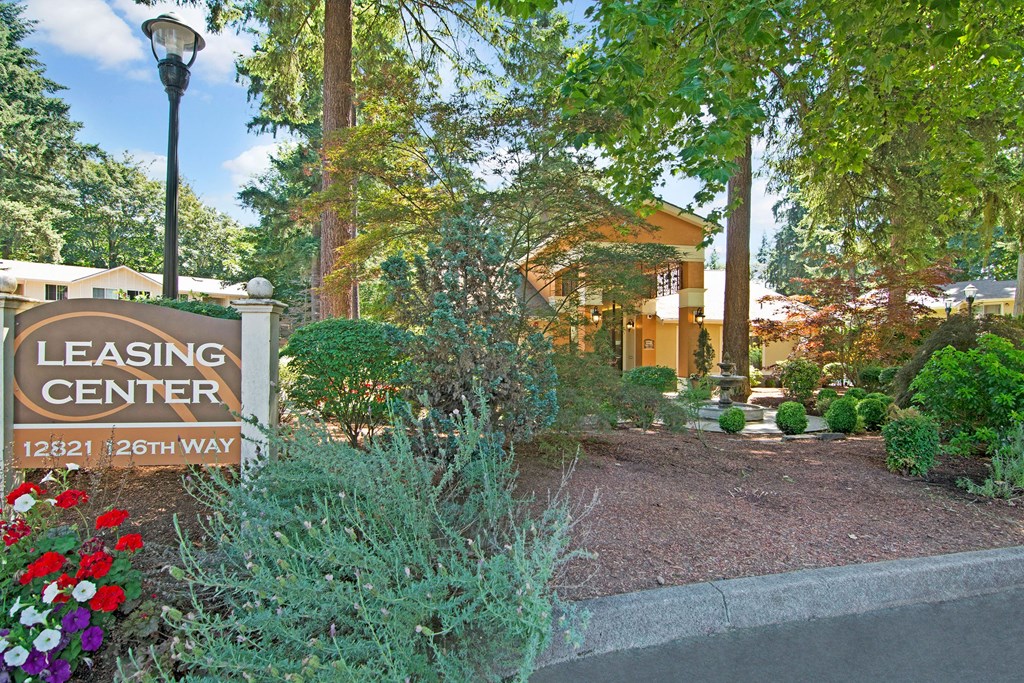 Asbury Park exterior Apartments in Kirkland, WA