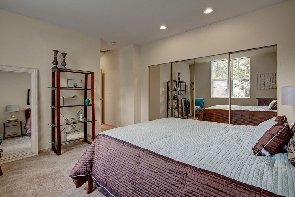 aspen creek bedroom Apartments in Kirkland, WA