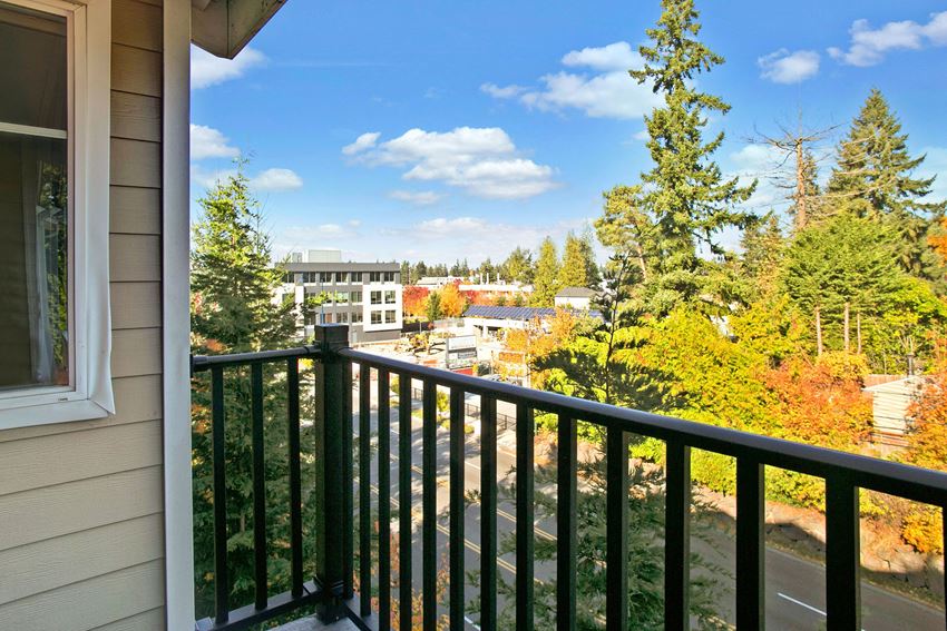 Forest Hills Estates Balcony Apartments in Shoreline, WA - Photo Gallery