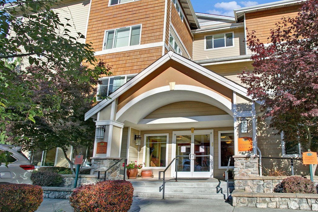 Forest Hills Estates Exterior Apartments in Shoreline, WA