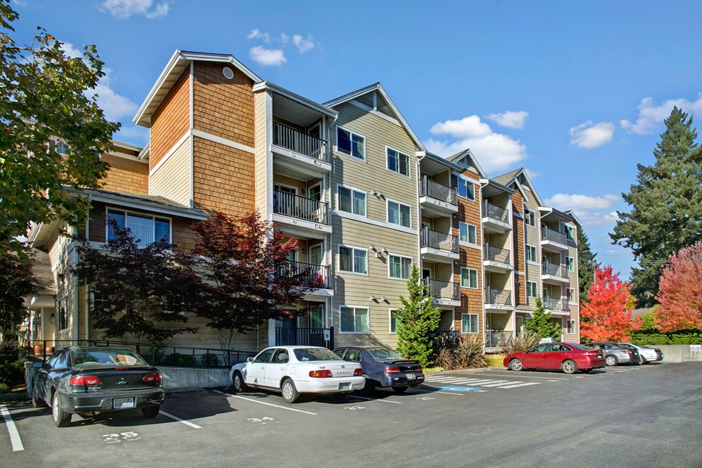 Forest Hills Estates Exterior Apartments in Shoreline, WA