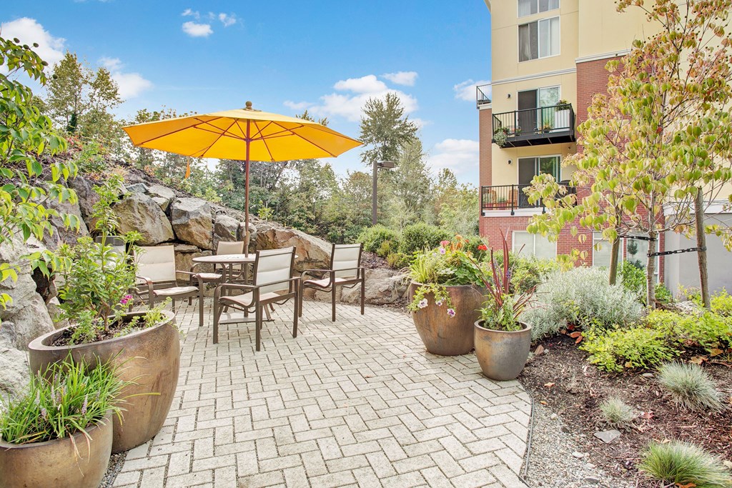 Heritage Hill Patio Apartments in Renton, WA