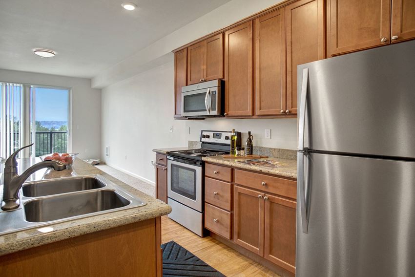 Heritage Hills kitchen Apartments in Renton, WA