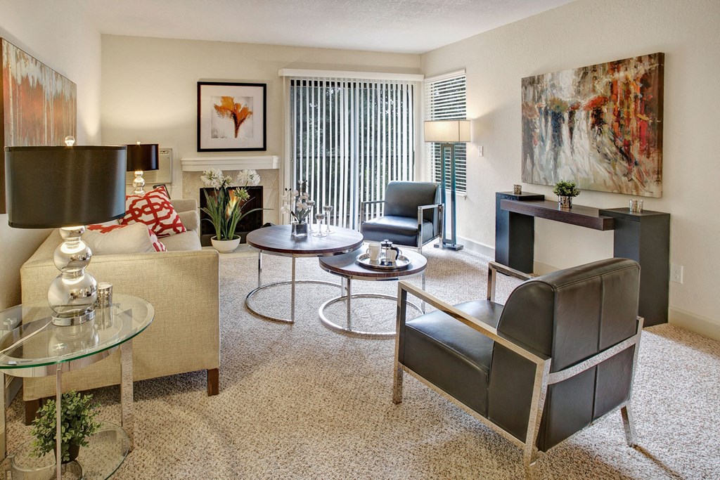 Heritage Hills living room Apartments in Renton, WA