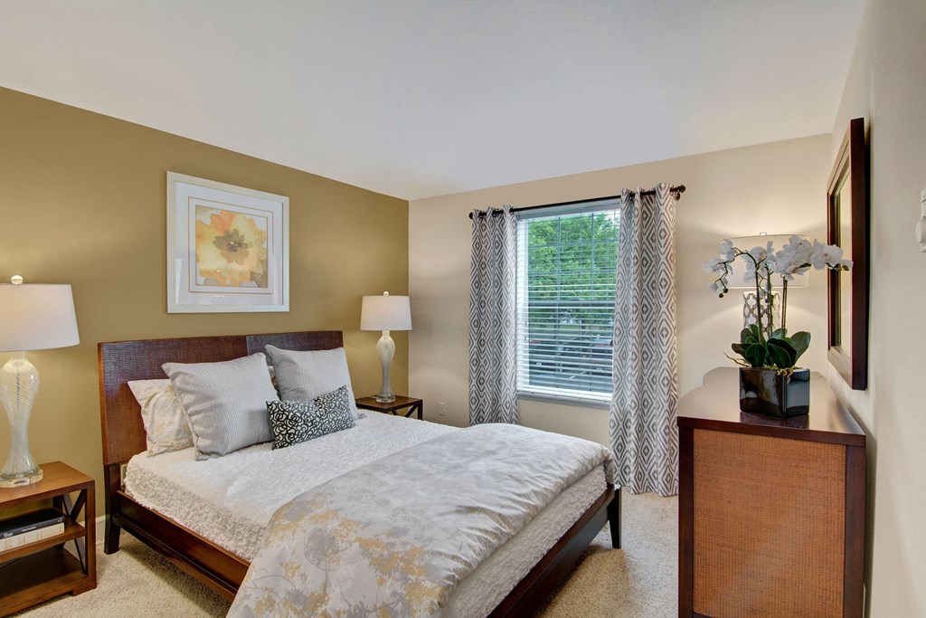 Island Park bedroom Apartments in Kent, WA