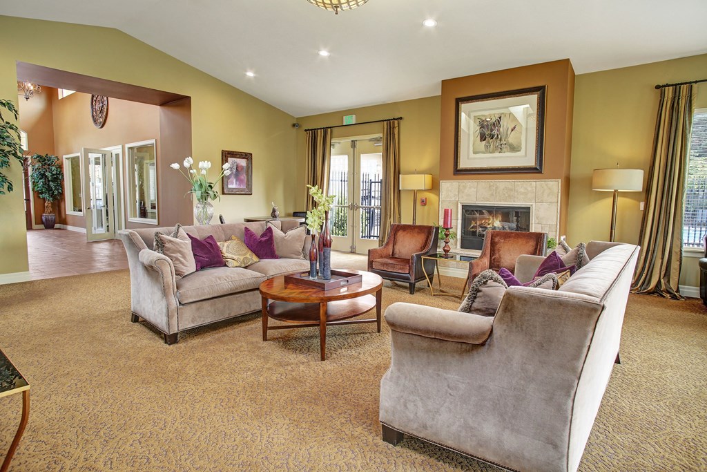 Lakeside resident lounge, Dean Weidner Real Estate  Investments Apartments in Mountlake Terrace, WA