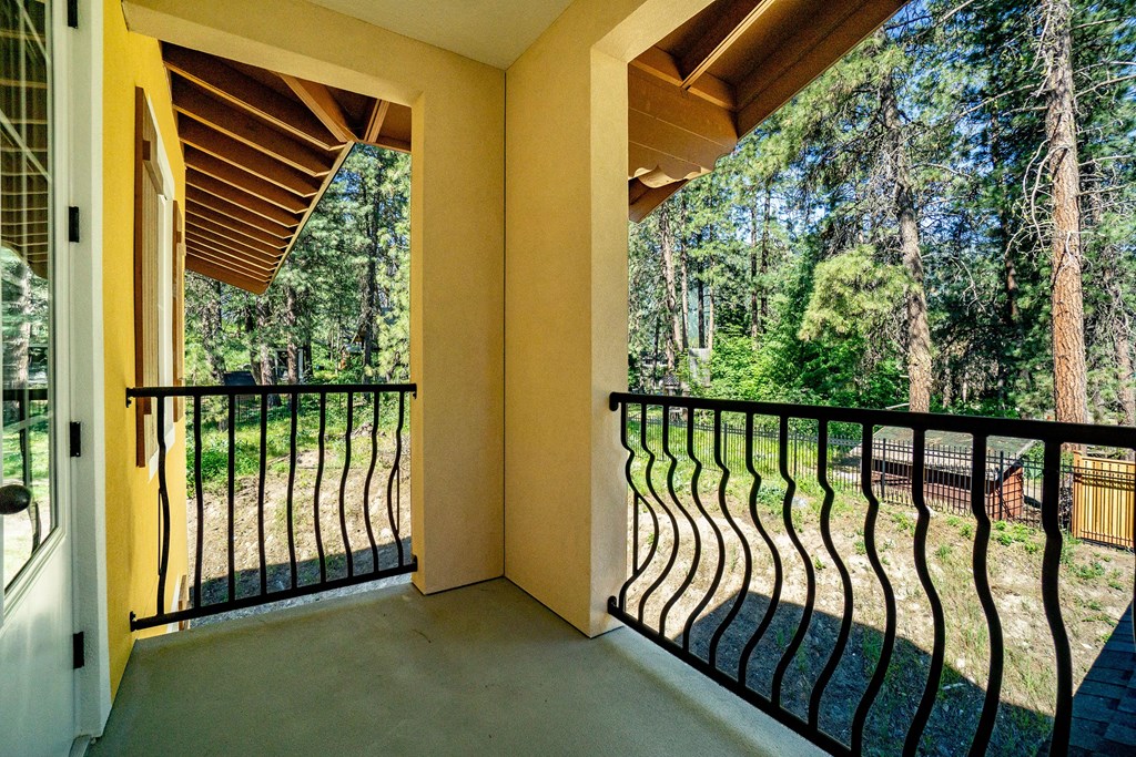 Leavenworth Haus Balcony View Apartments in Leavenworth, WA
