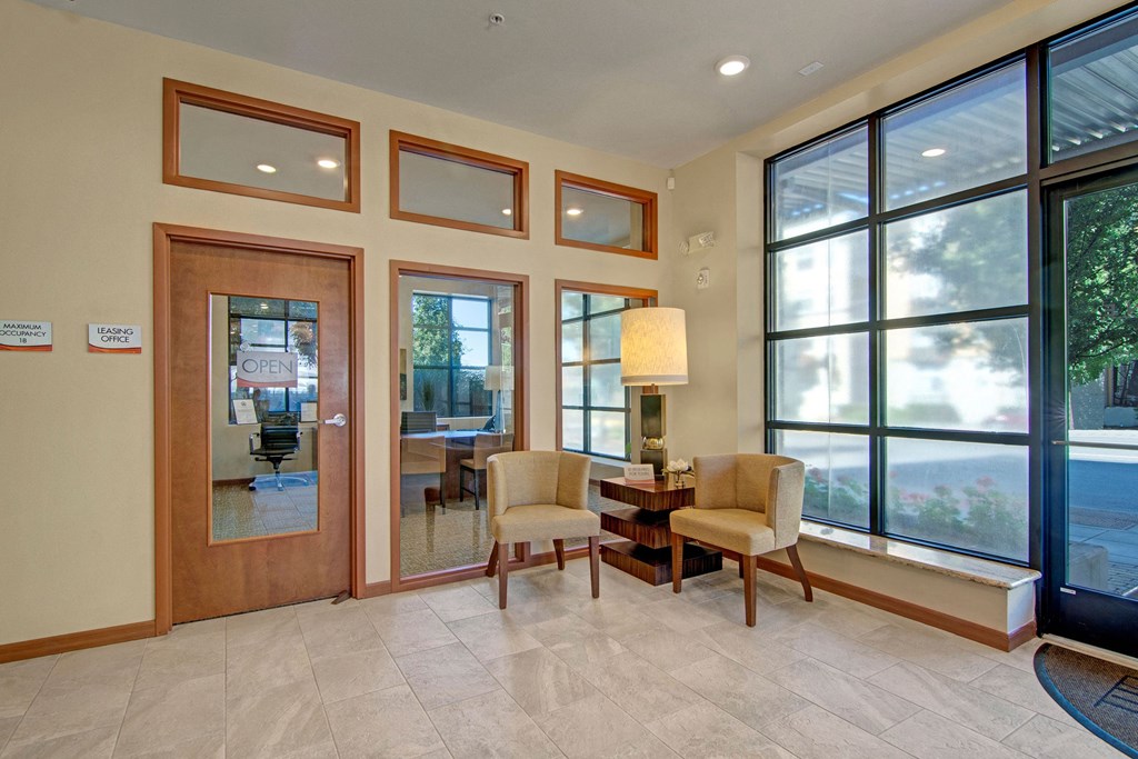 Ondine resident lounge Apartments in Kirkland, WA