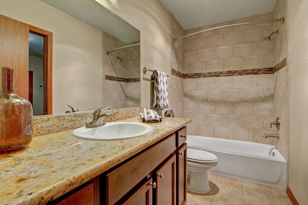 Ondine bathroom Apartments in Kirkland, WA