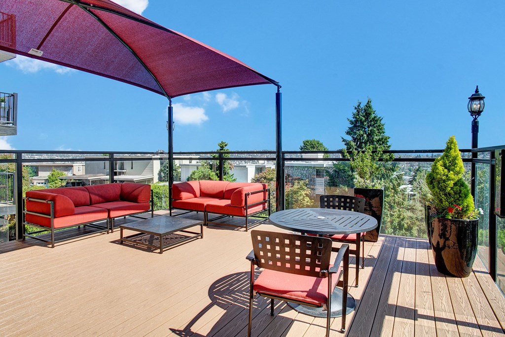 Overlook at Magnolia Sun Deck Apartments in Seattle, WA